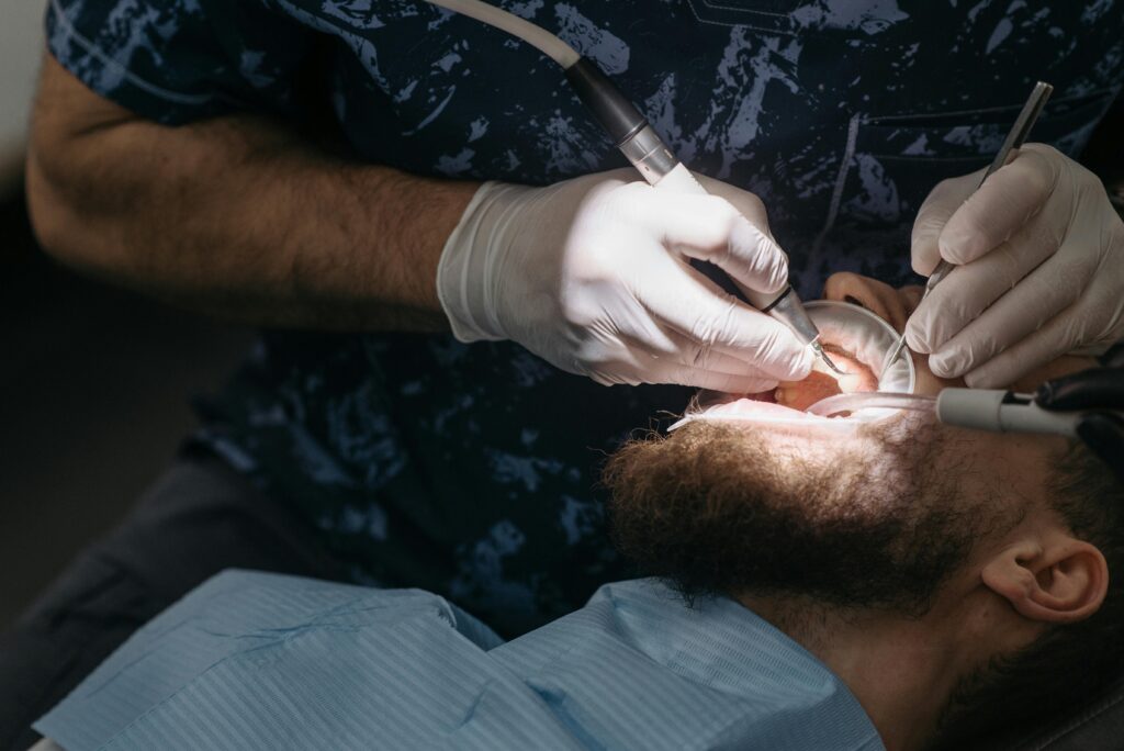 Urgente stomatologice sector 2 – Recomandari dupa extractia dentara